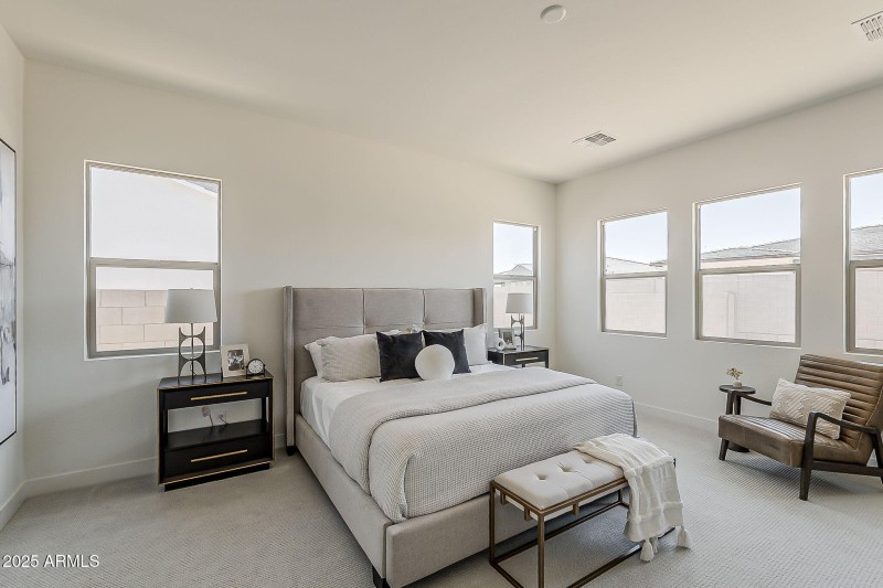 26-web-or-mls-Sunstone-26