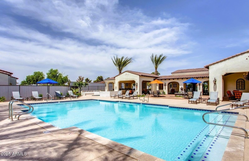 community pool - Cachet at Wigwam