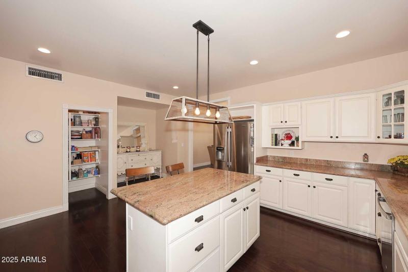 Kitchen-Island