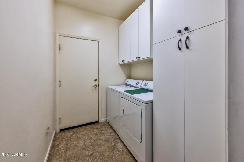 Laundry Room with Lots of Cabinets