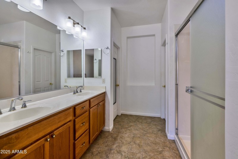 Owner's Bath with 2 Vanities