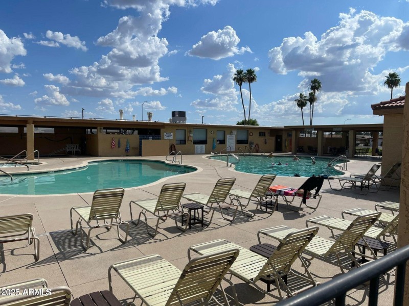 Sunland Village pool