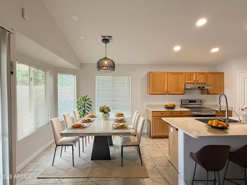 IMG_2275 - Dining Room - Modern - 1