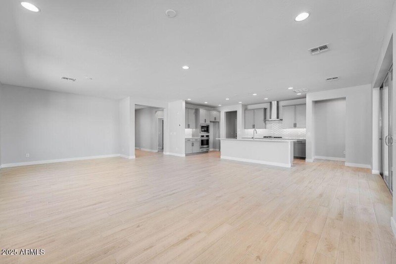 39622 N Kaden Court - Ready Now