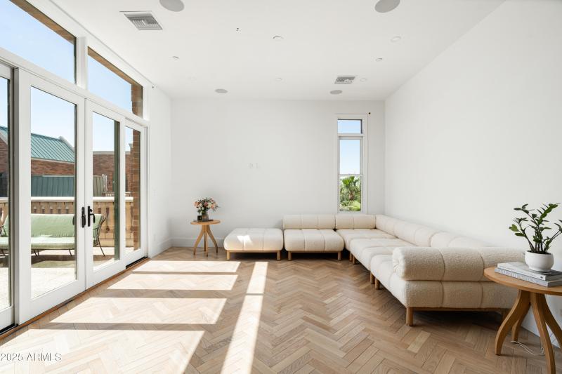 Living space with all the natural light