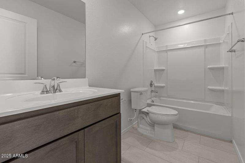 KBPHX_MLS_EntradaDelOroClassics-Lot28_97