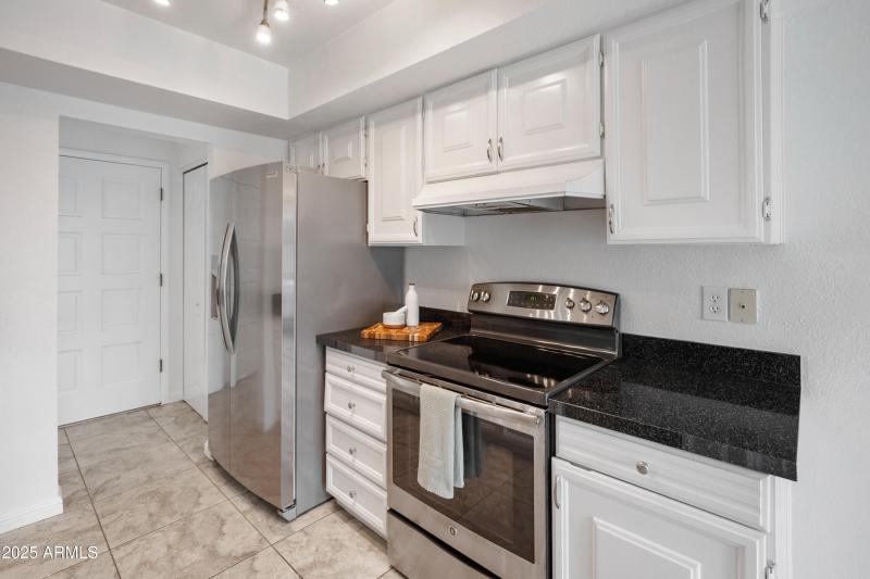 3928 N Granite Reef Rd-15