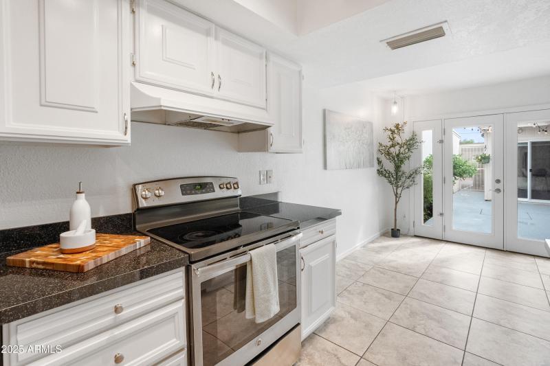 3928 N Granite Reef Rd-17