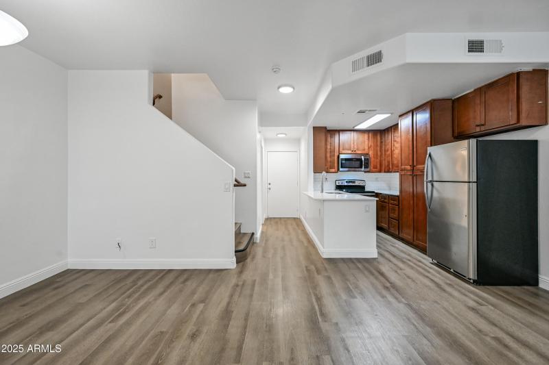 2-4608WMA1161-ocupix