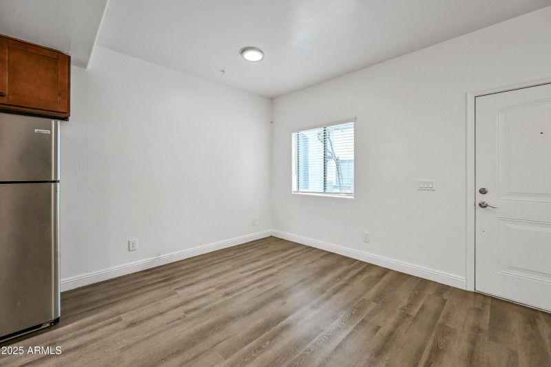 3-4608WMA1161-ocupix