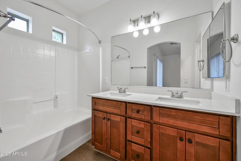 15-4608WMA1161-ocupix