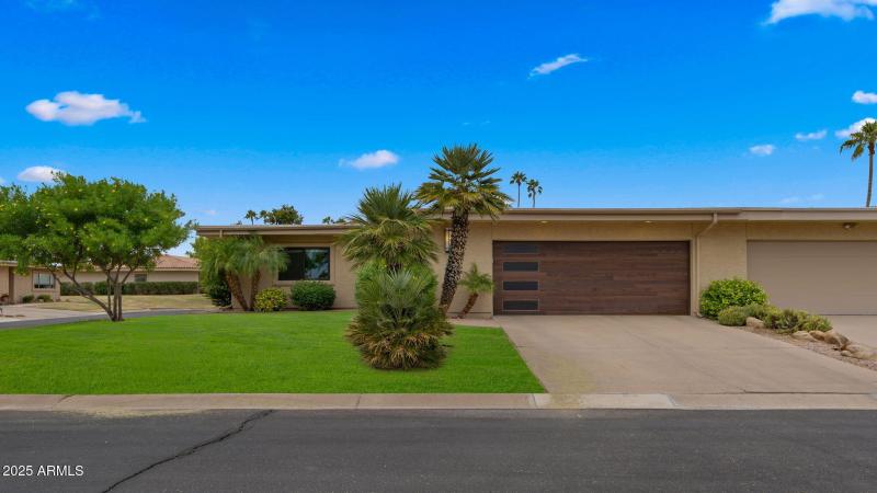 1-web-or-mls-Front yard2