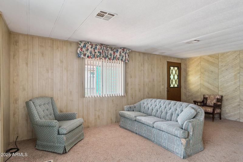 7-web-or-mls-2230-n-silverton-st