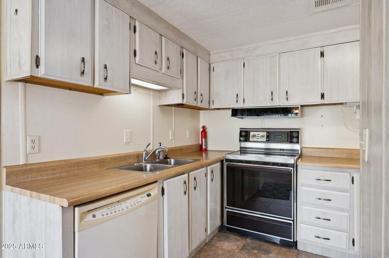 8-web-or-mls-2230-n-silverton-st