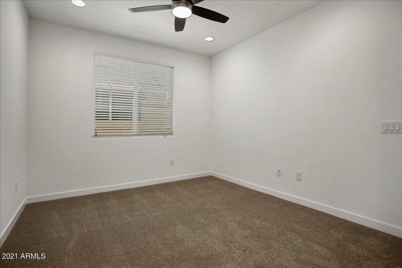 07-24973 North 172nd Drive 7