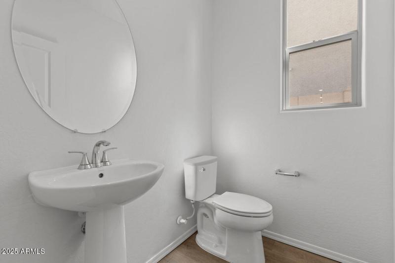 KBPHX_MIR_DesertOasis-Lot141_8570_1-1200