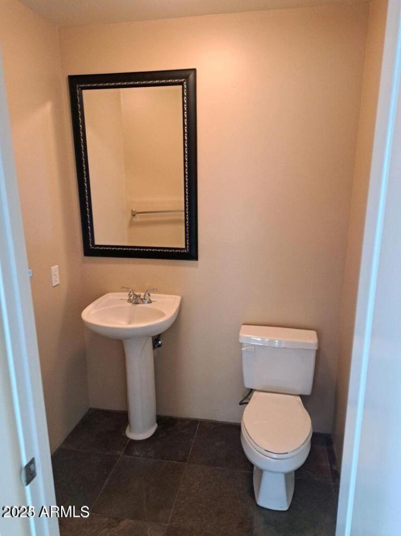 20230823190156246823000000-o