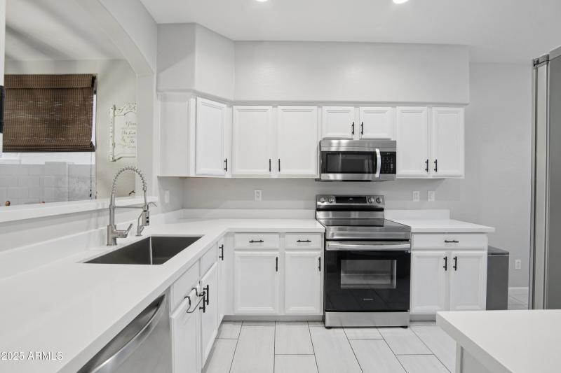 13-print-W Cardinal Dr-S1110-010