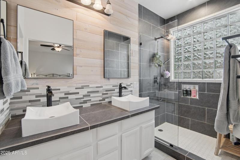 19-print-W Cardinal Dr-S1110-016