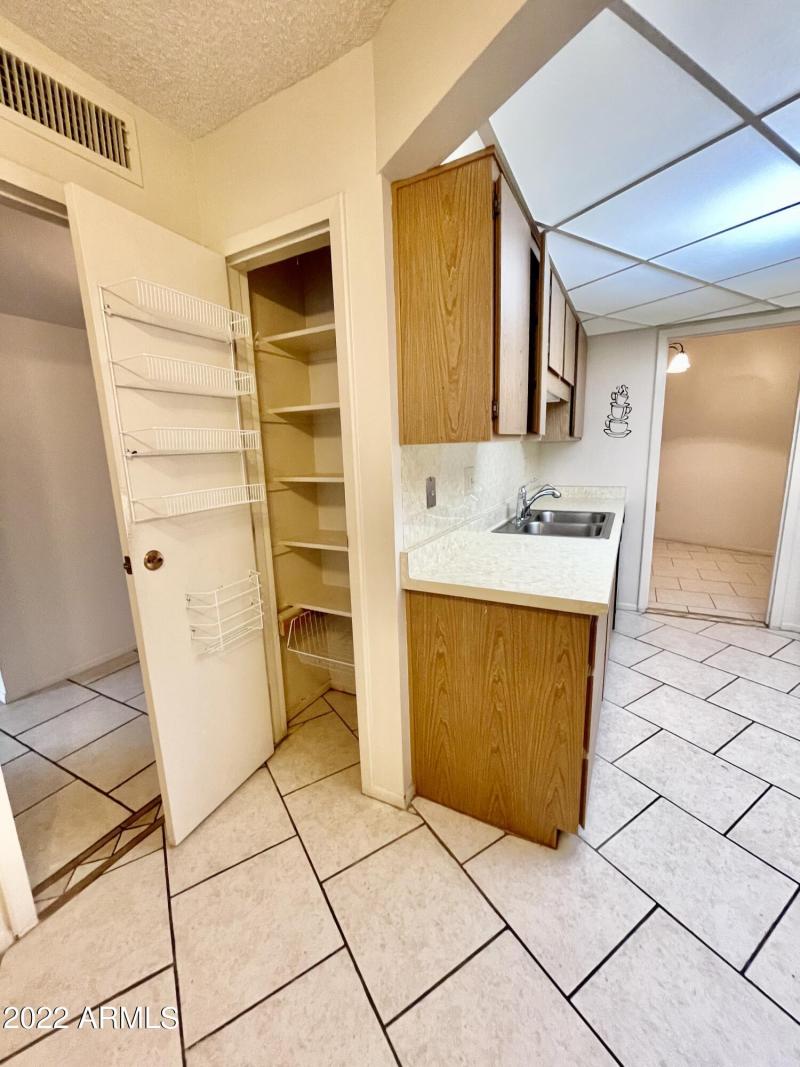 574BF833-EC6D-4D3E-B2D6-826FEFE1ACB6