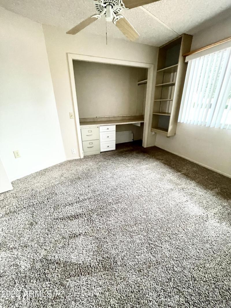 D5B5738B-220A-4053-895D-FA07E6B2F425