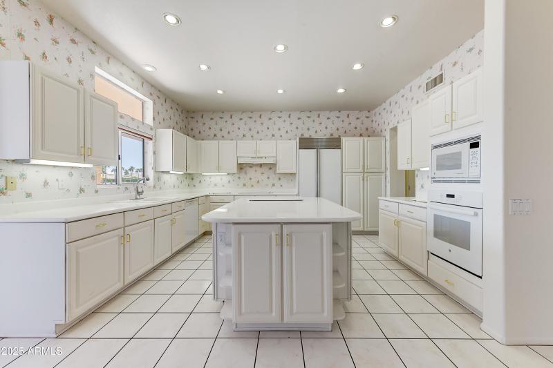 Light, Bright Gourmet Kitchen