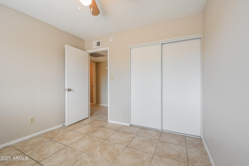 1022674.1101 W Campo Bello Drive - Bedro