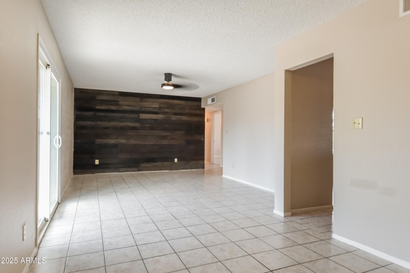 1022674.1101 W Campo Bello Drive - Livin