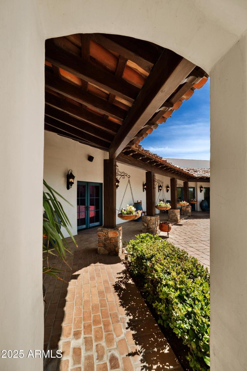 WONDERFUL ARCHITECTURE