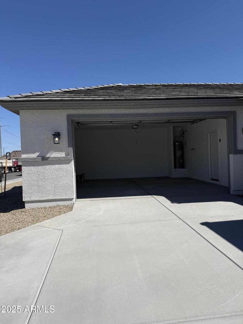 BR45 Lot 210 2Car Garage