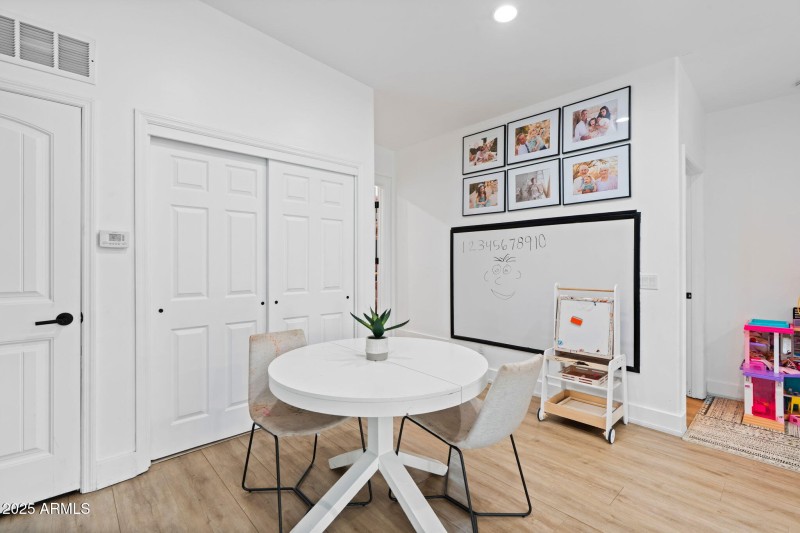 casita breakfast nook