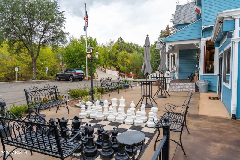 85-web-or-mls-2516-willow-creek-rd