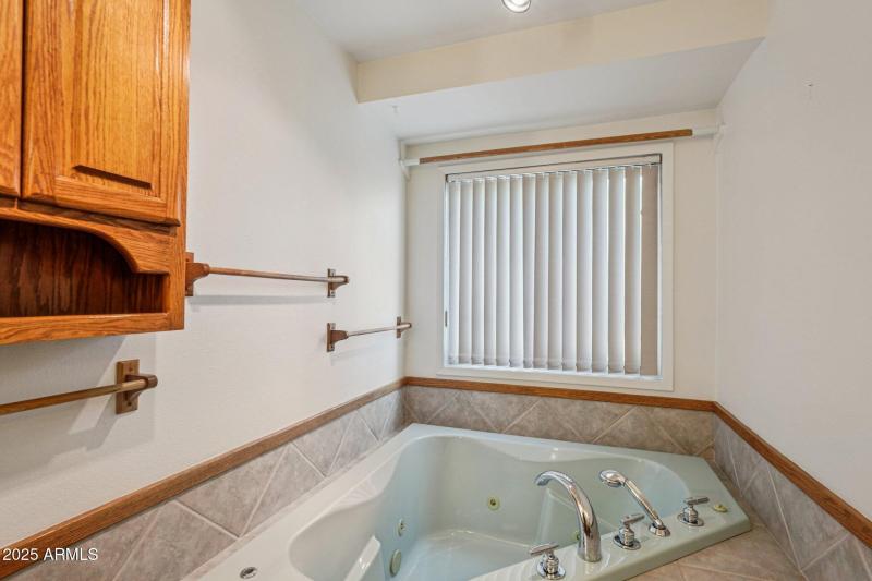 41-web-or-mls-W White Mountain Rd-S1410-