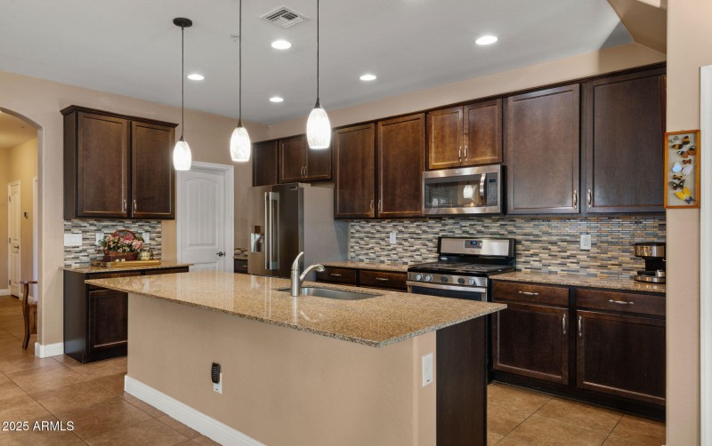 15-web-or-mls-Great Room4