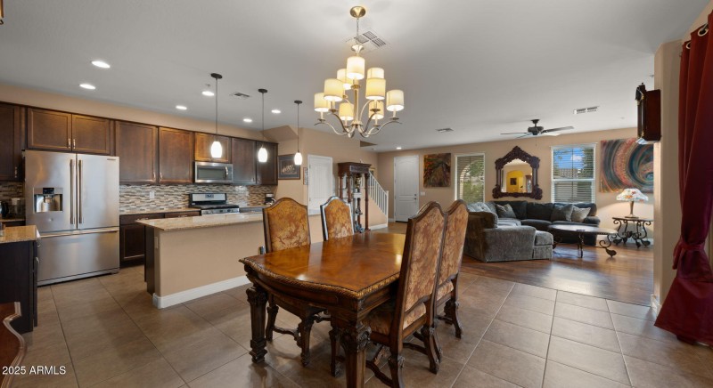 22-web-or-mls-Great Room2