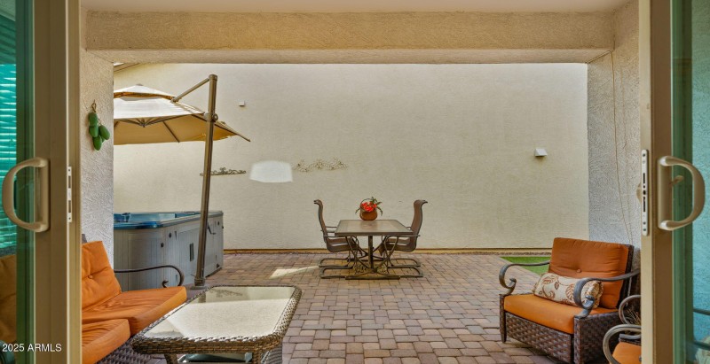 24-web-or-mls-Backyard Space5