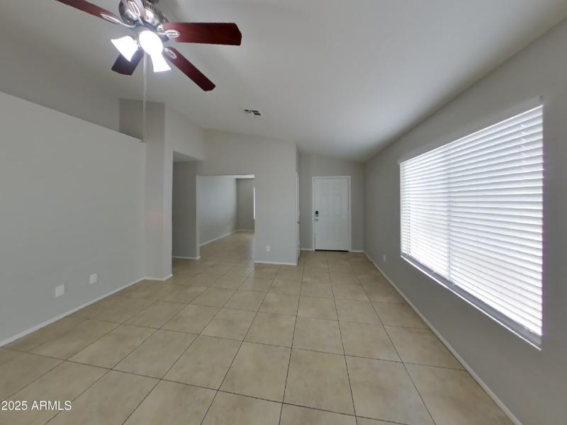 1_pc_FQ1fjrd6Z8_FjwLQ3Uwmz_layout_1