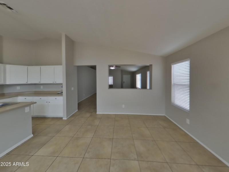 3_pc_Eoeh2XsAam_5Ixkmvocjg_layout_1