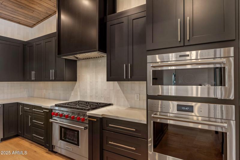 Upgraded Stainless Appliances