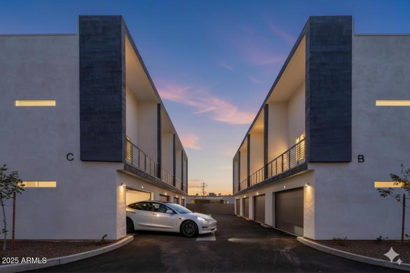 Generated Image September 26, 2025 - 4_1