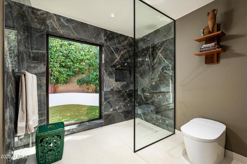 Porcelain Primary Shower