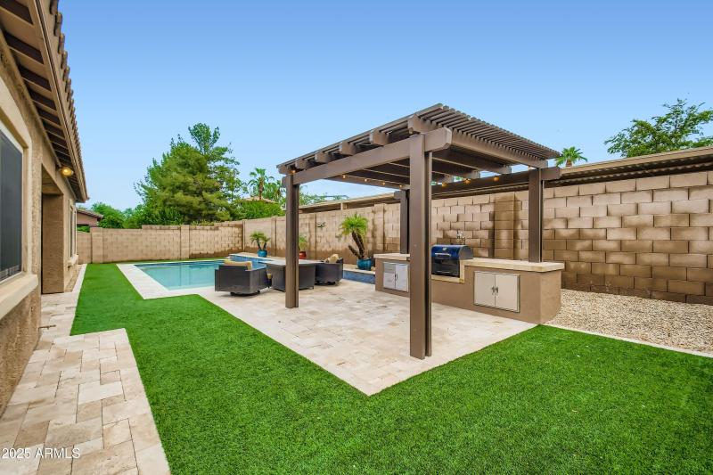 2699 S Butte Ln - MLS Sized - 027 - 35 B