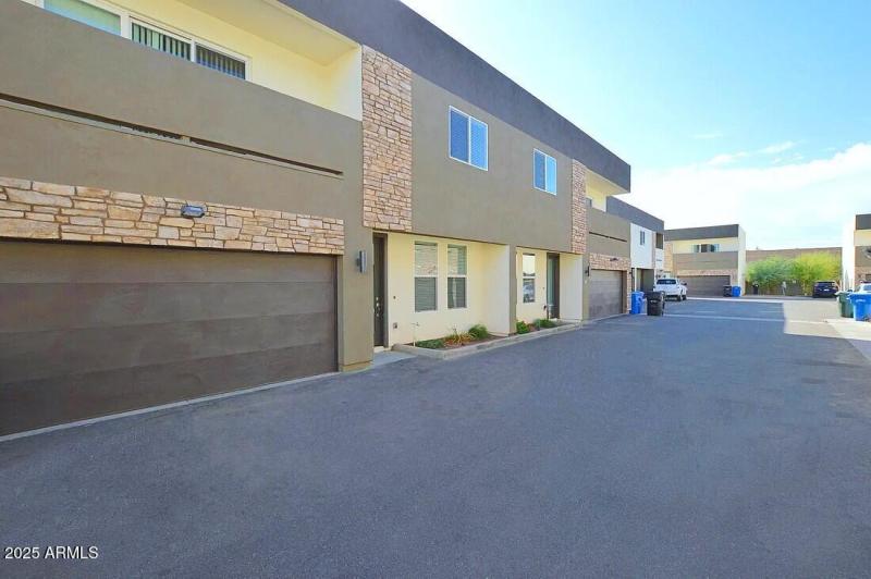 653bf8bd2c4b0f3c118374d23dc13dd5-uncropp