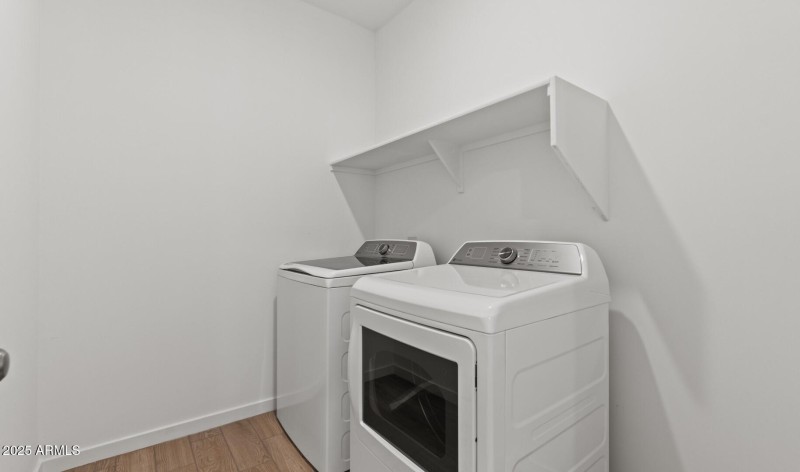 MR Lot #64 Laundry (Large)