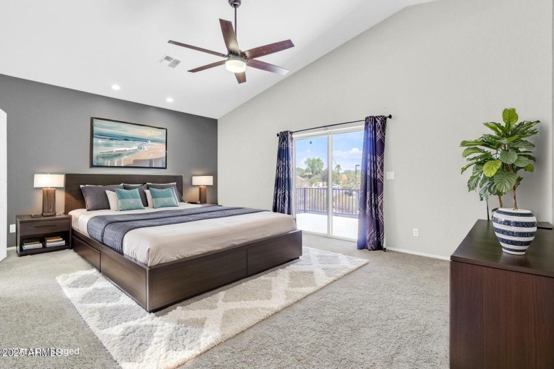 6912598_21_2 VS Watermark