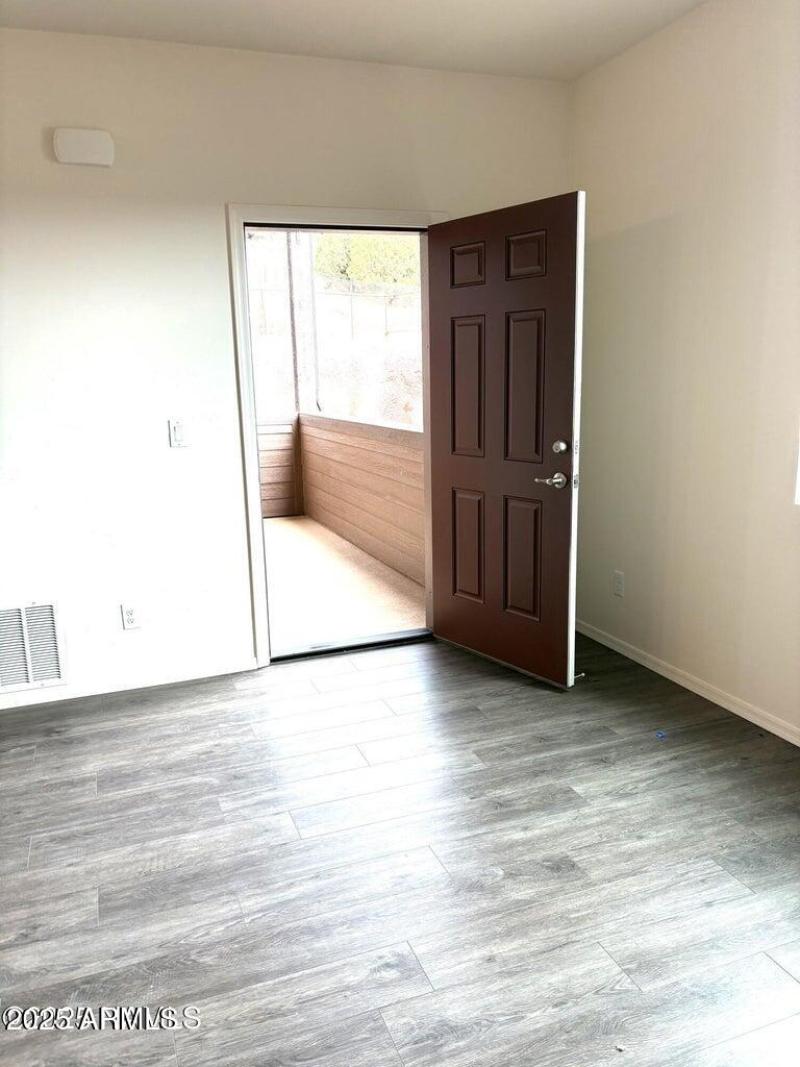 Ponderosa Parkway 7-233