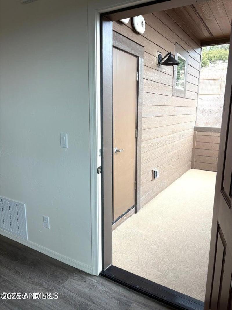 Ponderosa Parkway 7-233