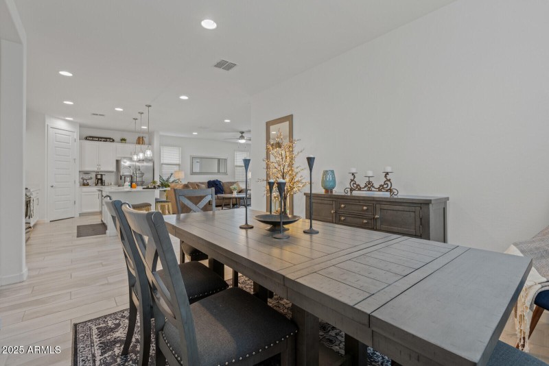 Dining to Kitchen
