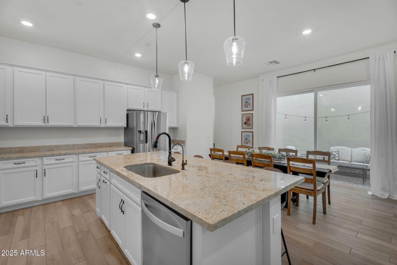 13-web-or-mls-Raleigh-11