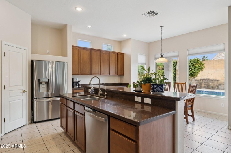 10-web-or-mls-3123-s-sunnyvale-ave